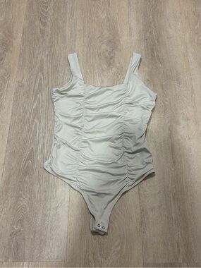 Abercrombie Soft A&F Collection Ruched Light Gray/Taupe One-Piece Bodysuit